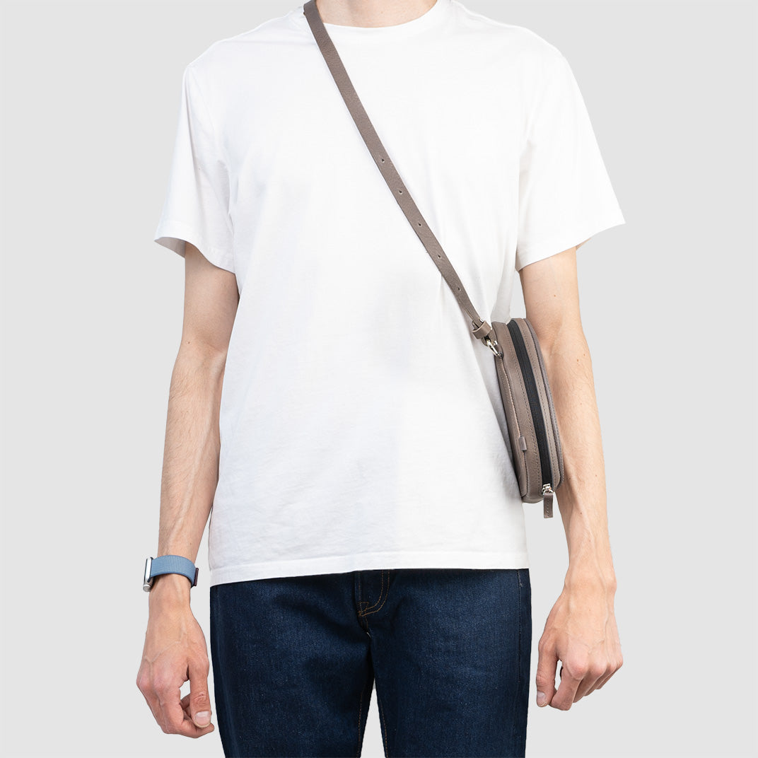 HP42 Full-Grain Leather Case for AirPods Max